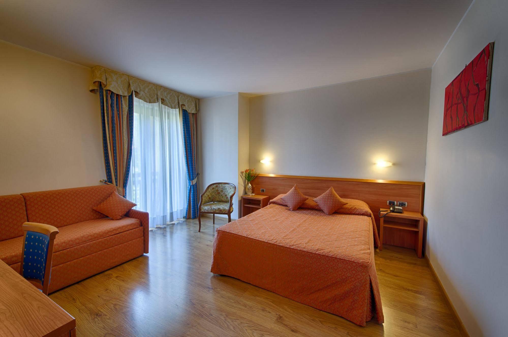 Crabun Hotel Pont-Saint-Martin Dış mekan fotoğraf